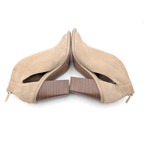 Vince Camuto Fareena Cutout Block Heel Bootie Women's Tortilla Size US9M EU40 - Picture 5 of 12